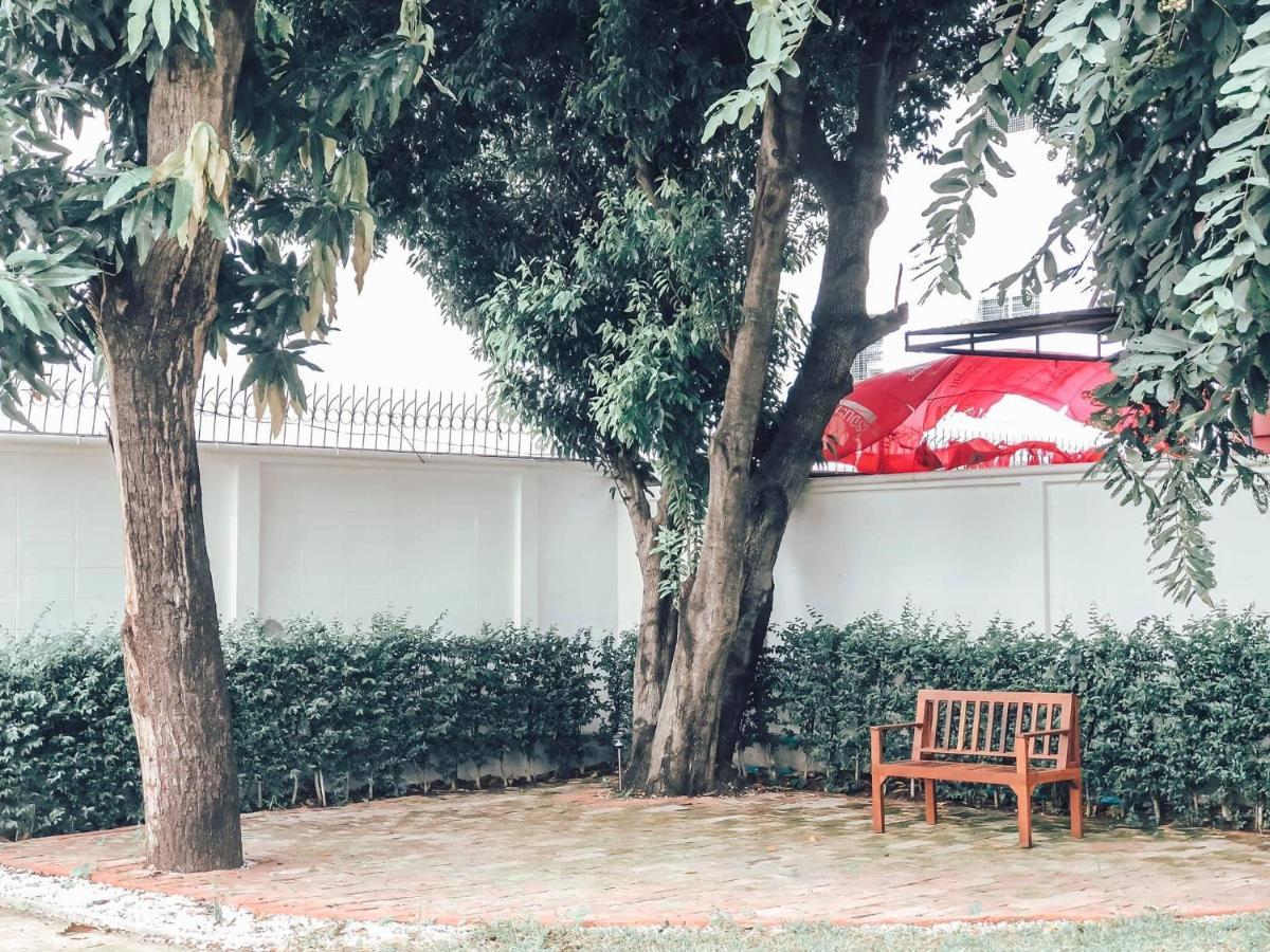Baan Suan Krung Kao Otel Phra Nakhon Si Ayutthaya Dış mekan fotoğraf